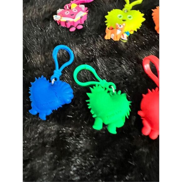 Kids Heart Challenge 2023 Star Character Keychain lot of 6 - Picture 8 of 8